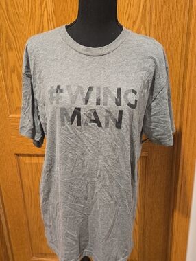 oiselle Gray #WING MAN Short Sleeve Tee